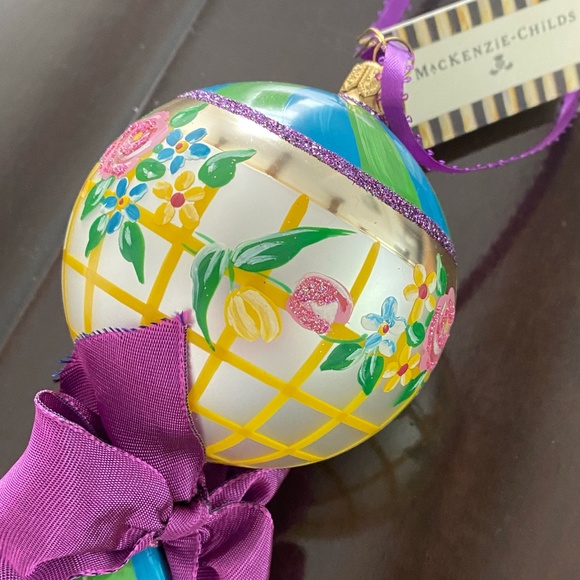 MacKenzie-Childs Heirloom Hand-painted Glass Ornament. RARE FIND! - Picture 4 of 4